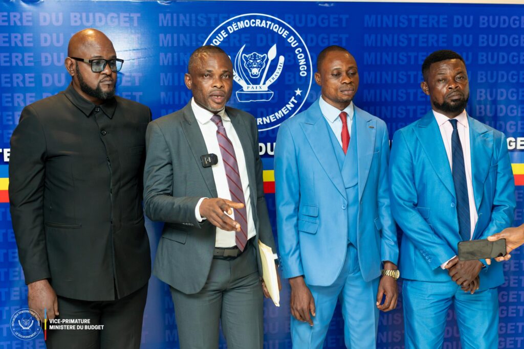 1001353385-1024x683 ‎Le VPM Adolphe Muzito Fumutshi met  en place une Commission ad-hoc pour répondre aux désidératas du secteur diplomatique