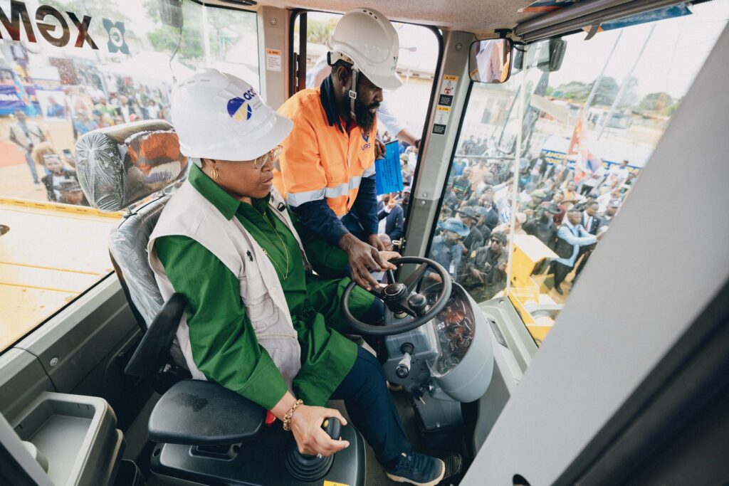 1001377798-1024x683 ‎Kongo Central : Judith Suminwa booste le chantier du port en eau profonde de Banana et le développement socioéconomique