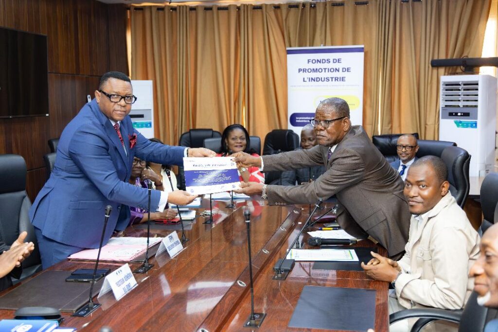 FPI-RETRAITE-1-1024x683 Fonds de Promotion de l’Industrie : Le nouveau Management honore ses agents retraités