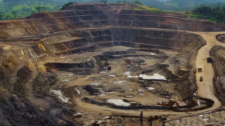 MINERAIS-3 RDC-Mines : Participation réelle des Congolais dans le capital des sociétés minières comme condition sine qua non de souveraineté, insiste Alain Lubamba Wa Lubamba