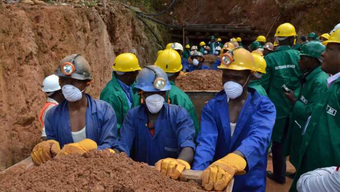 MINERAIS RDC-Mines : Participation réelle des Congolais dans le capital des sociétés minières comme condition sine qua non de souveraineté, insiste Alain Lubamba Wa Lubamba