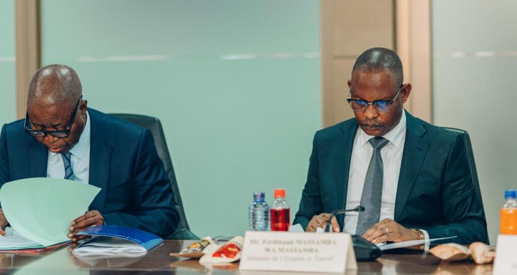 PM-SUMINWA-VPM-MUZITO-1-1024x546 RDC-taux de change : Le raffermissement du CDF face au USD n’est pas le fait du hasard, insiste le Comité de Conjoncture Economique