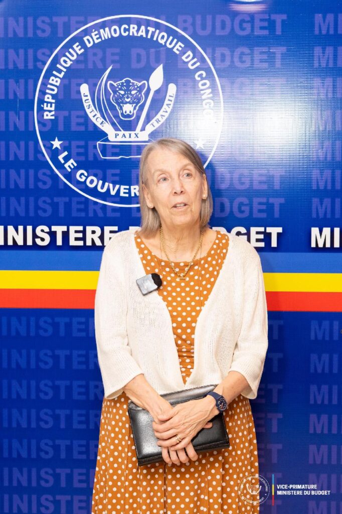 VPM-MUZITO-AMBA-USA-3-682x1024 Investissements-directs américains et amélioration du climat des affaires au centre des échanges entre le VPM Adolphe Muzito et l’Ambassadrice Lucy Tamlyn