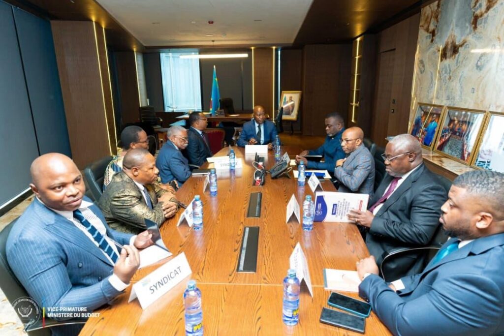 VPM-MUZITO-APUKIN-1024x683 Apukin chez A. Muzito : le VPM Budget donne des garanties quant à la résolution des problèmes sociaux de l’association