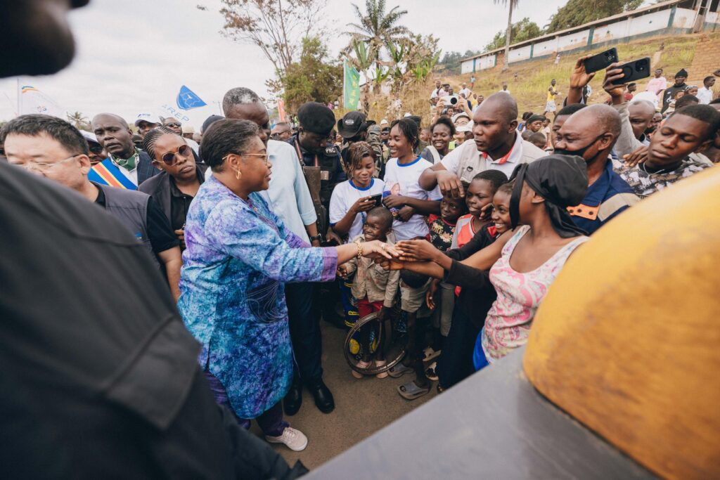 1001384487-1024x683 ‎Promesse de Félix Tshisekedi au Kongo Central : La PM inspecte l'axe Manterne-Singini en pleine modernisation