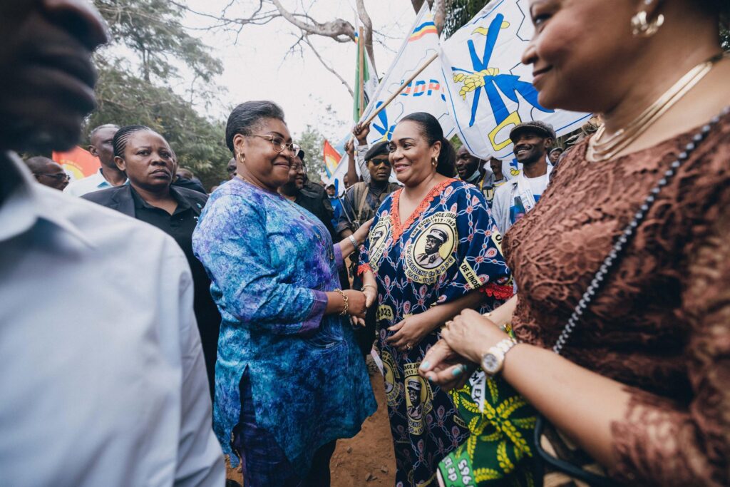 1001384726-1024x683 Judith Suminwa Tuluka à Singini : La PM rend hommage mérité à Joseph Kasa-Vubu