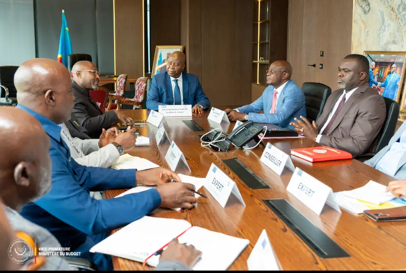 1001386401 RDC-Finances publiques provinciale : Le gouvernement tient à doter Kinshasa d'un cadre budgétaire normalisé