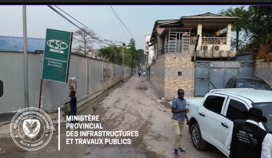 1001394865 Kinshasa-Travaux publics : Les constructions anarchiques obstruent les travaux de modernisation de l’avenue Tombalbay