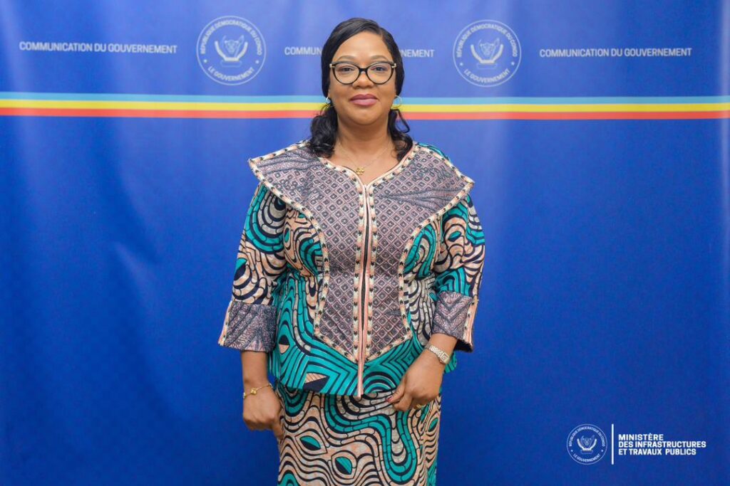 1001420784-1024x683 ‎Sud-Ubangi : Le Ministre  John Banza Lunda confirme le démarrage des travaux de réhabilitation de l'axe Akula-Gemena