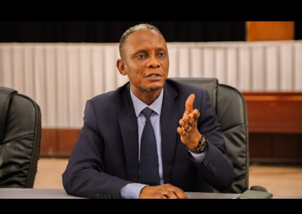 1001420791-1024x727 ‎Sud-Ubangi : Le Ministre  John Banza Lunda confirme le démarrage des travaux de réhabilitation de l'axe Akula-Gemena