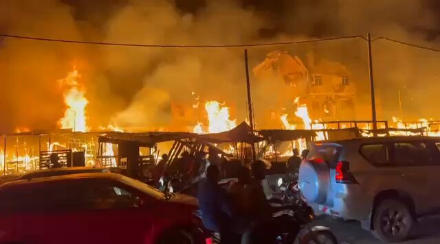 1001452993 Retro-Activation du procole d'urgence lié à l'incendie sur le site artisanal de Delvaux : la Première Ministre exige des solutions durables en faveur des victimes