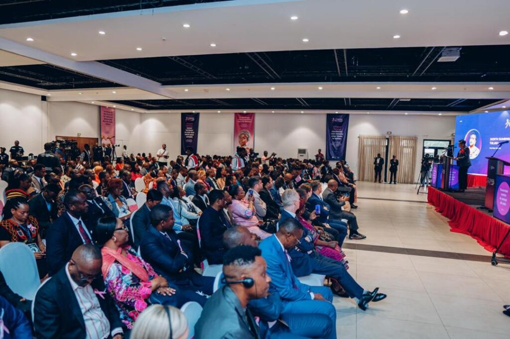 1001484051-1024x682 ‎RDC : J. Suminwa rappelle que la lutte contre le cancer du sein est un droit inaliénable, protégé par la Constitution et garanti par l’action publique (rétro)