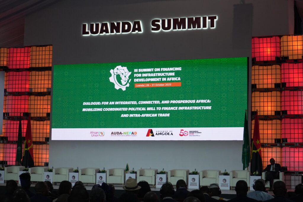 1001492684-1024x683 Angola : John Banza Lunda porte la voix de la RDC au cœur du Sommet de Luanda sur les infrastructures