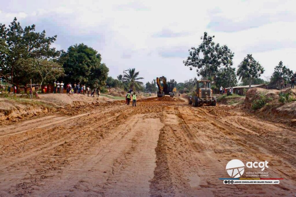 1001494560-1024x683 Kasaï Central : Le Ministre John Banza Lunda dépêche son conseiller, Junior Nembalemba pour inspecter chantiers d'infrastructures