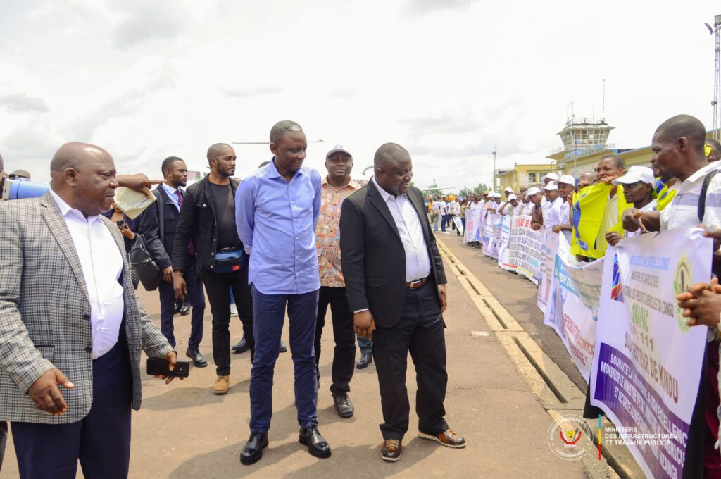 1001510712-1024x680 ‎‎Kindu : Le Ministre John Banza Lunda lance un plan robuste pour désenclaver le Maniema