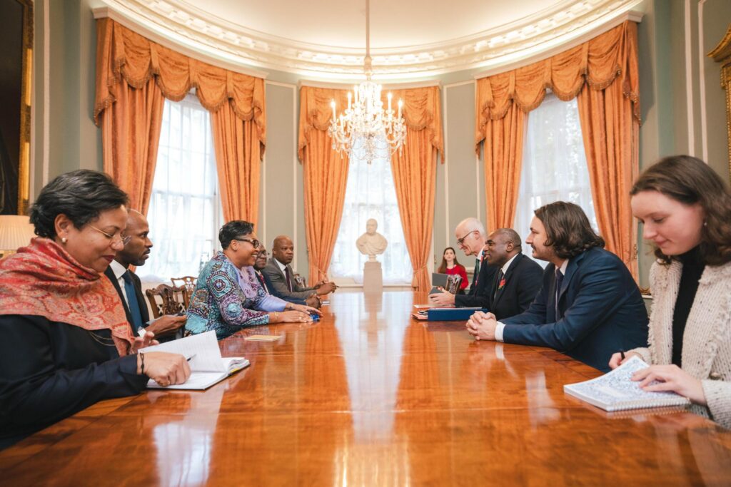 1001510794-1024x683 ‎RDC – Royaume-Uni : Par le canal de David Lammy, Judith Suminwa Tuluka rassurée du soutien britannique