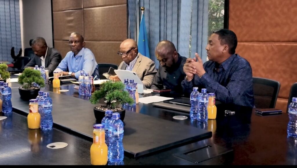 1001511960-1024x578 Inondations à Kinshasa : Le ministre John Banza Lunda discute avec New Sotem pour résoudre la question