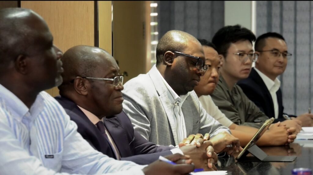 1001511971-1024x571 Inondations à Kinshasa : Le ministre John Banza Lunda discute avec New Sotem pour résoudre la question