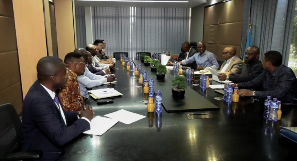 1001511972-1024x558 Inondations à Kinshasa : Le ministre John Banza Lunda discute avec New Sotem pour résoudre la question