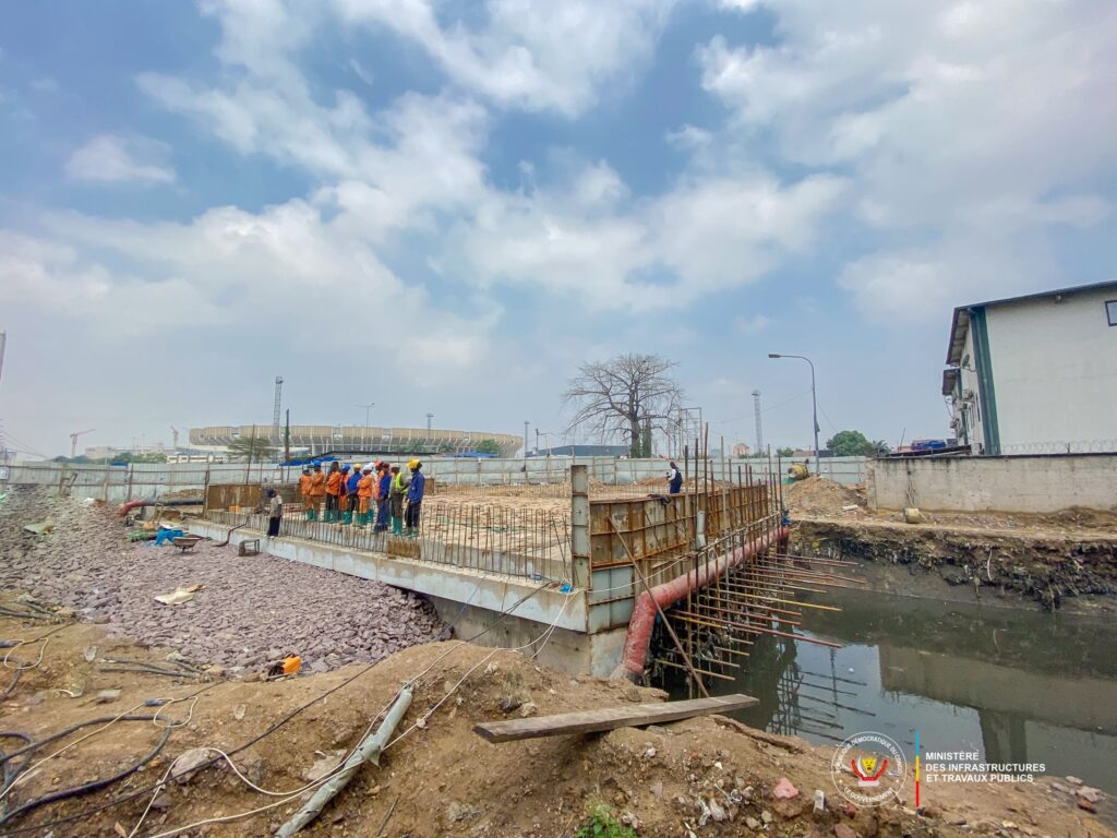 1001513371-1024x768 ‎Kinshasa-Inondations : John Banza Lunda ouvre un nouveau front contre les constructions anarchiques