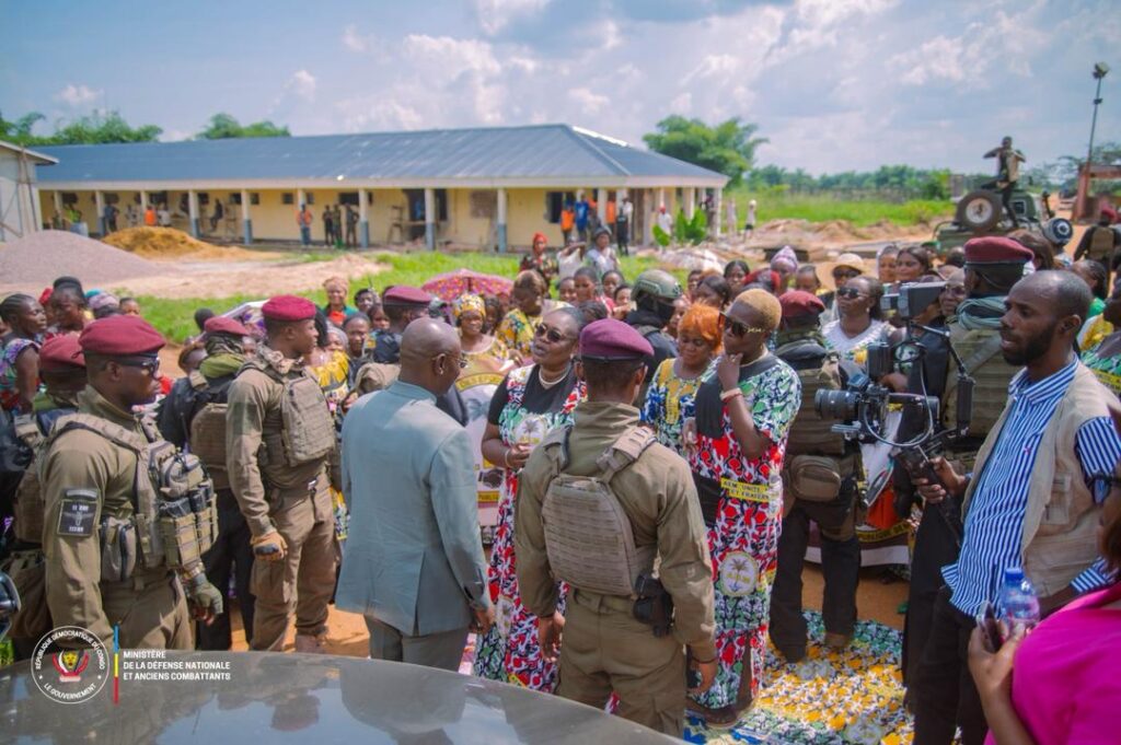 1001516093-1024x681 RDC-Tshopo: Guy Kabombo Muadiamvita tient à la professionnalisation et à une bonne qualité de vie des FARDC