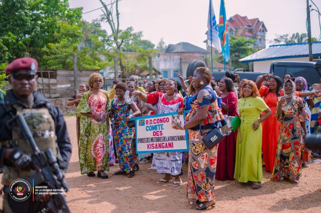 1001517141-1024x681 ‎RDC-Tshopo : Le VPM Guy Kabombo Muadiamvita salue le patriotisme des recrues du centre Lokosa et insite sur le respect des standards