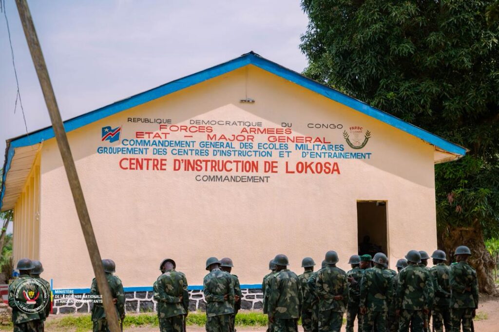 1001517196-1024x681 ‎RDC-Tshopo : Le VPM Guy Kabombo Muadiamvita salue le patriotisme des recrues du centre Lokosa et insite sur le respect des standards