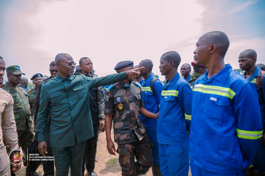 1001517208-1024x682 ‎RDC-Tshopo : Le VPM Guy Kabombo Muadiamvita salue le patriotisme des recrues du centre Lokosa et insite sur le respect des standards