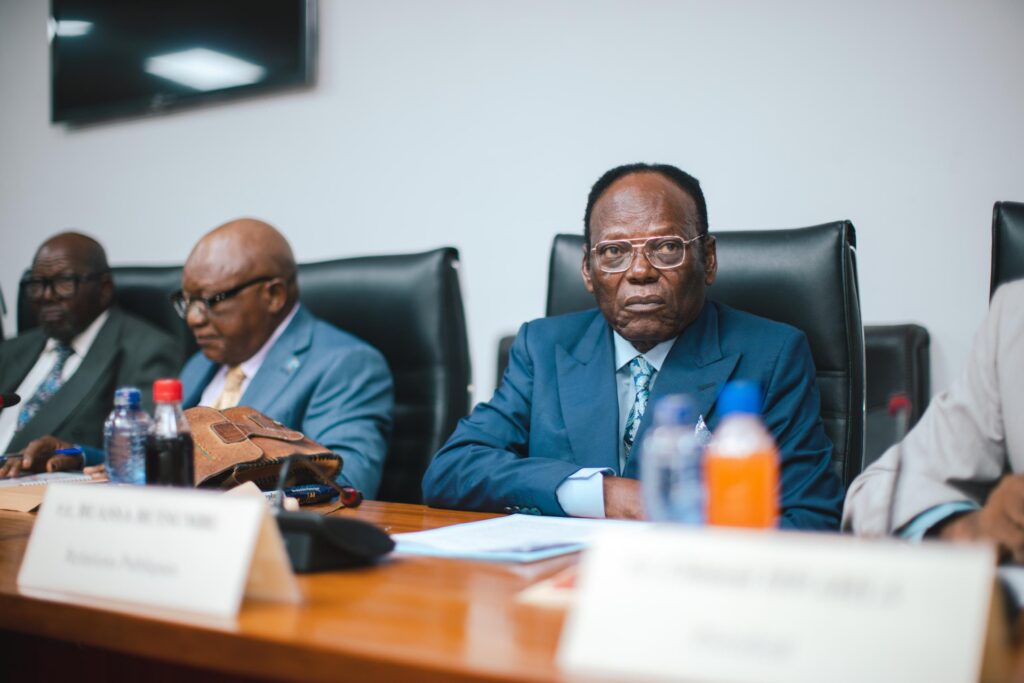 1001529267-1024x683 ‎RDC : La PM Judith Suminwa reçoit les desiderata des Professeurs émérites