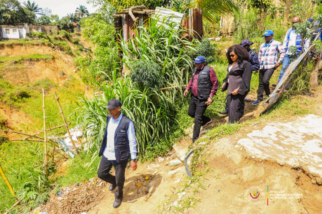 1001532310-1024x682 ‎RDC : John Banza Lunda décide de combattre les erisions de Ngomba Kikusa abandonnées depuis six ans