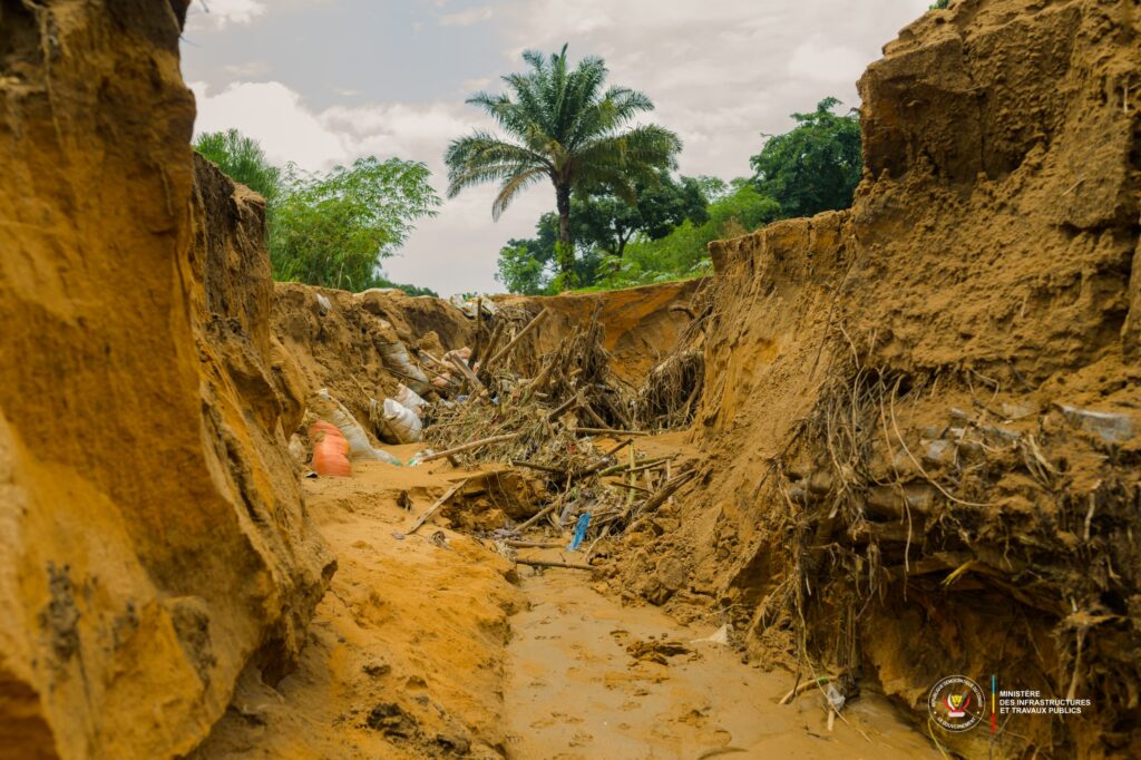 1001571679-1024x682 ‎RDC : Le Gouvernement lance un chantier d’urgence pour sauver le plateau des professeurs de l'UNIKIN
