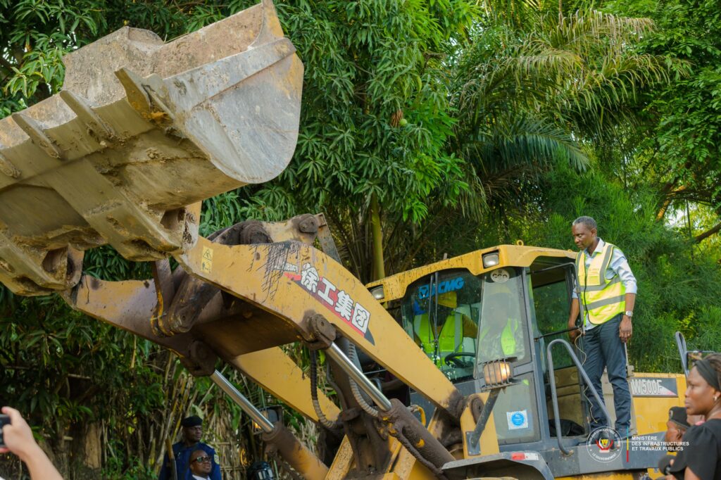 1001571700-1024x682 ‎RDC : Le Gouvernement lance un chantier d’urgence pour sauver le plateau des professeurs de l'UNIKIN