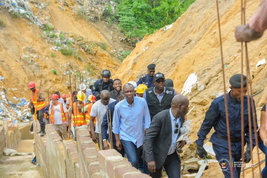 1001576161 RDC : John Banza Lunda, classé 2ème qmministre le plus apprécié de l'équipe Suminwa II, d'après un sondage signé LES POINTS–NEW PELICAN