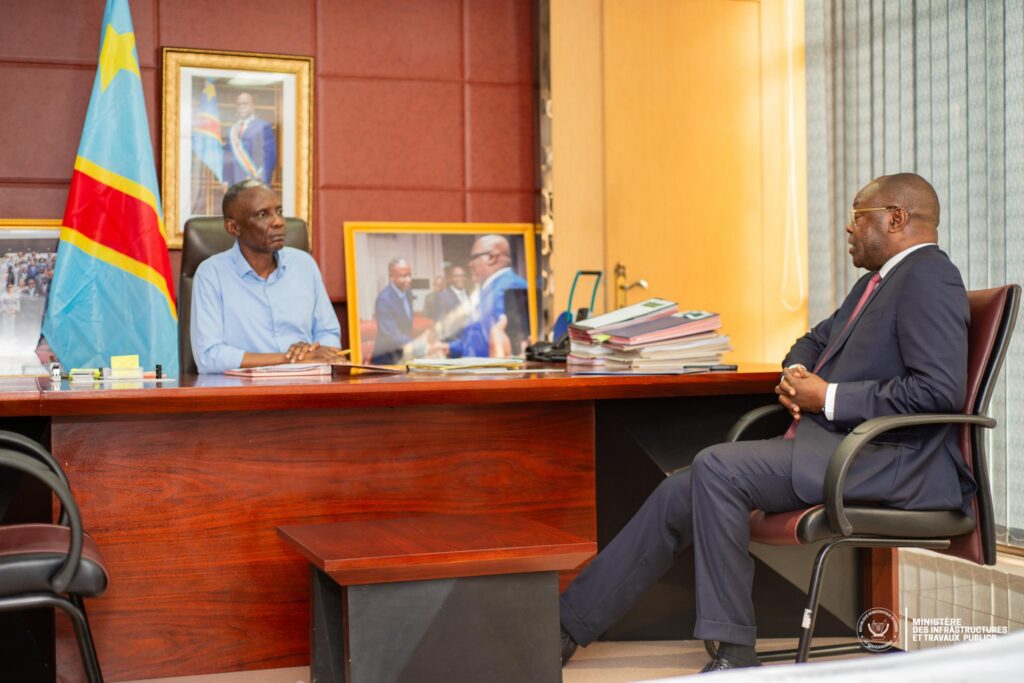 1001595956-1024x683 RDC-Mweka: John Banza Lunda s'active à dépêcher une mission d’évaluation rapide contre l'enclavement dû aux érosions