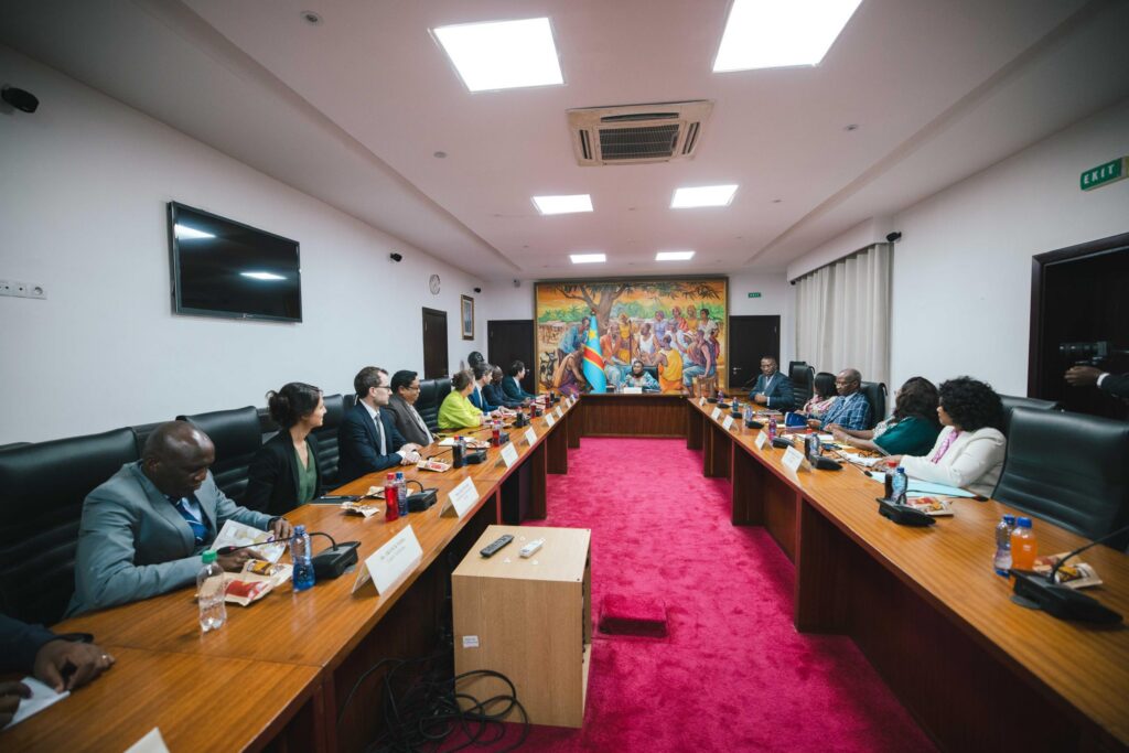 1001598844-1024x683 Jeunesse-RDC-ITIE : La PM Judith Suminwa renforce les alliances internationales au profit des jeunes et de la transparence minière