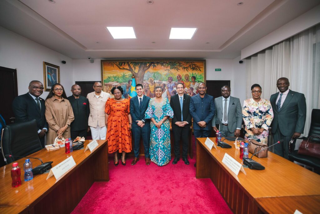 1001599478-1024x683 Jeunesse-RDC-ITIE : La PM Judith Suminwa renforce les alliances internationales au profit des jeunes et de la transparence minière