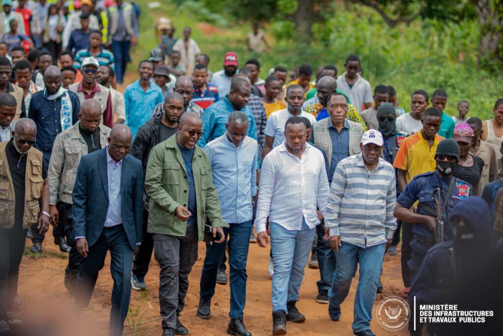 1001612390-1024x683 ‎Kasaï Oriental : John Banza Lunda vient de confirmer le démarrage imminent des travaux d'infrastructures socio-économiques à Kabeya Kamwanga