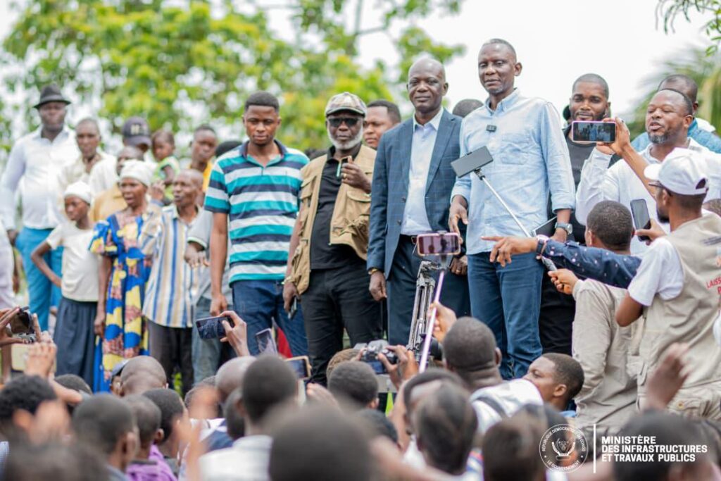 1001612392-1024x683 ‎Kasaï Oriental : John Banza Lunda vient de confirmer le démarrage imminent des travaux d'infrastructures socio-économiques à Kabeya Kamwanga