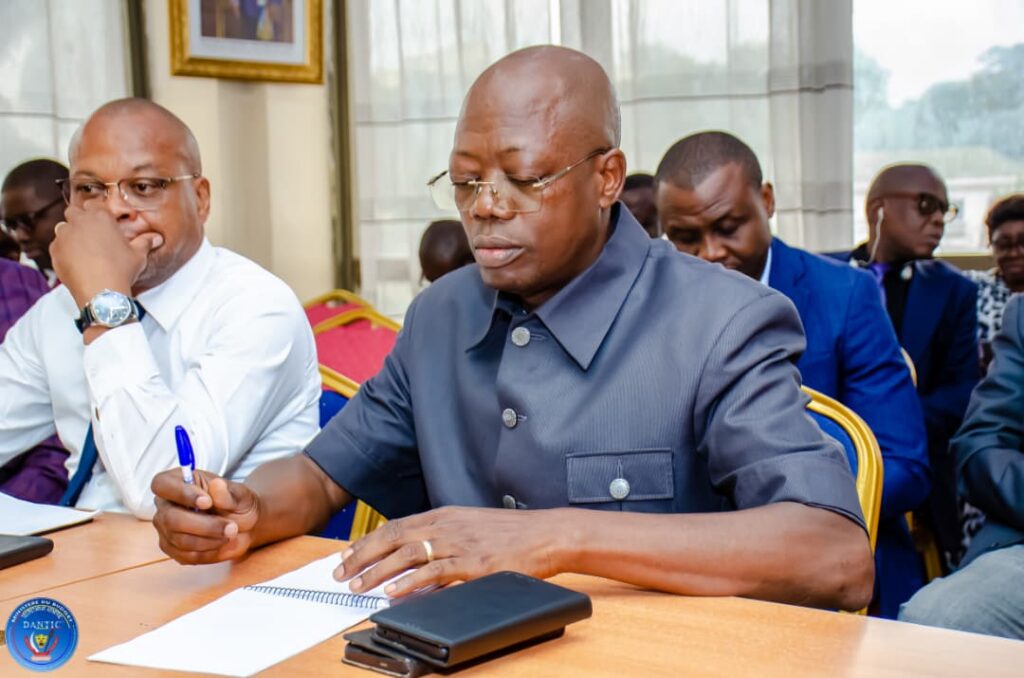 1001959066-1-1024x678 ‎RDC- BUDGET: Au nom du VPM Adolphe MUZITO FUMUTSHI, la Secrétaire Générale Jeanne Odette GOLOMINGI lance les travaux de revue des politiques sectorielles