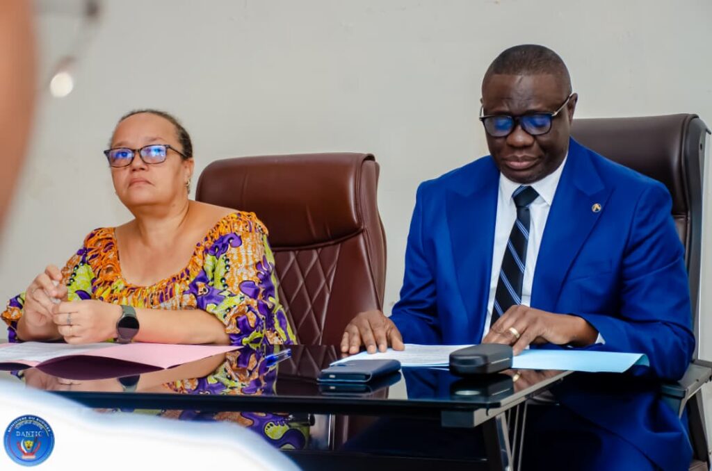 1001959129-1024x678 ‎RDC- BUDGET: Au nom du VPM Adolphe MUZITO FUMUTSHI, la Secrétaire Générale Jeanne Odette GOLOMINGI lance les travaux de revue des politiques sectorielles