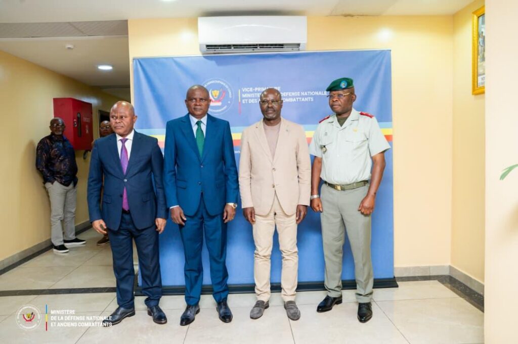 VPM-MUDIANVITA-2-1024x681 Nord-Ubangi : Le VPM Guy Kabombo opte pour le redéploiement militaire aux fins de contrer les Mbororo à la base de l’insécurité