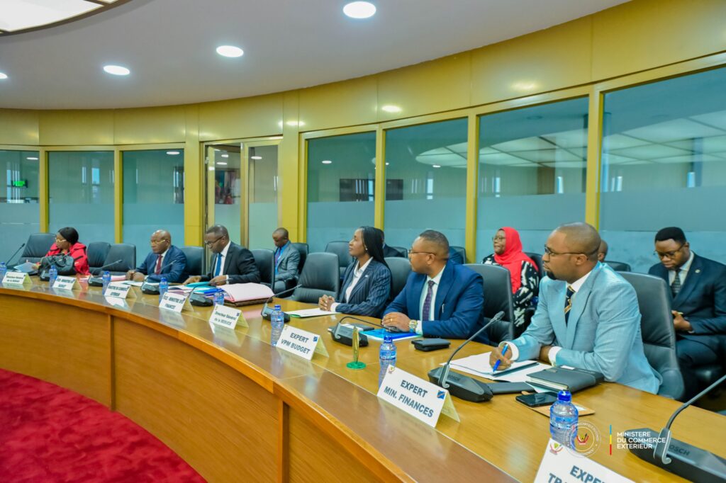 1002402388-1024x682 ‎RDC : Julien Paluku Kahongya préside la réunion du Comité de supervision de la SEGUCE-RDC