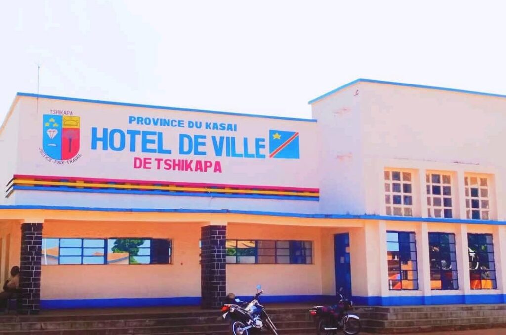 1002510972-1024x678 RDC-KASAI : Le gouverneur Crispin Mukendi suspend le maire de la ville de Tshikapa