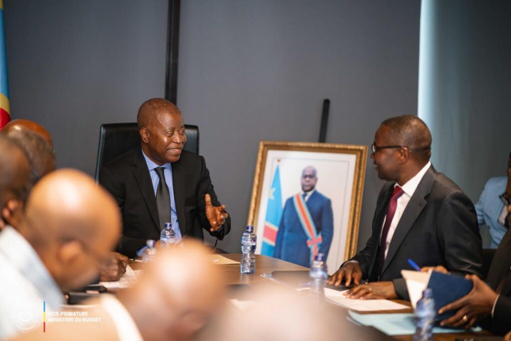 1002829747-1024x683 (Retro) Budget 2027 : le VPM Adolphe Muzito Fumutshi tire les rideaux des arbitrages budgétaires avec la satisfaction des parties prenantes